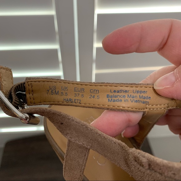 Franco Sarto Harlet 2 perforated leather sandal size 7.5 - Picture 14 of 14